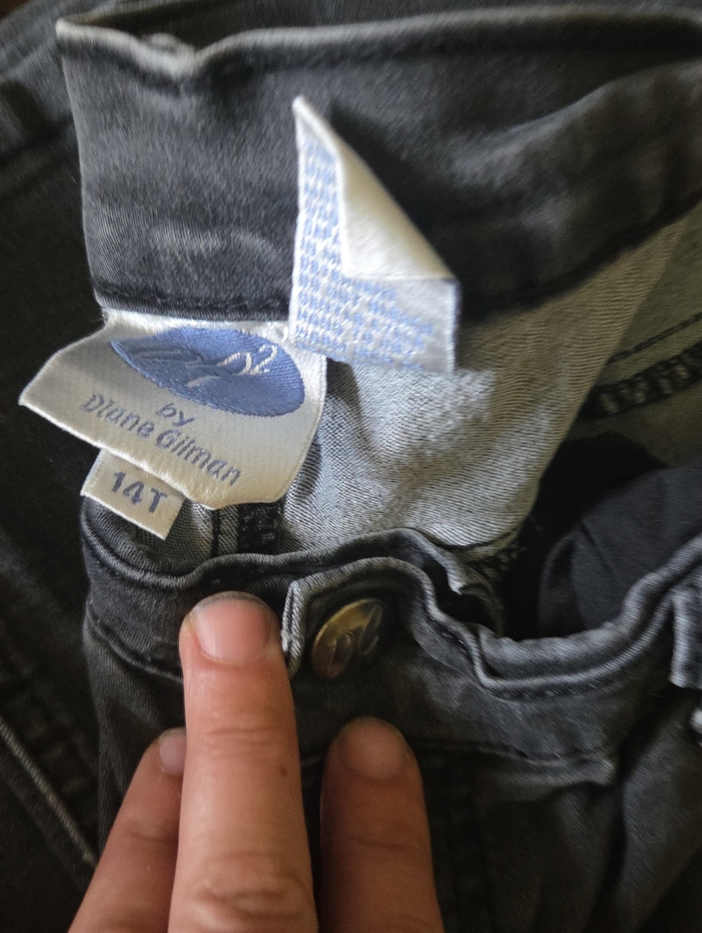 Diane Gilman Black Denim Jeans with Blue Label